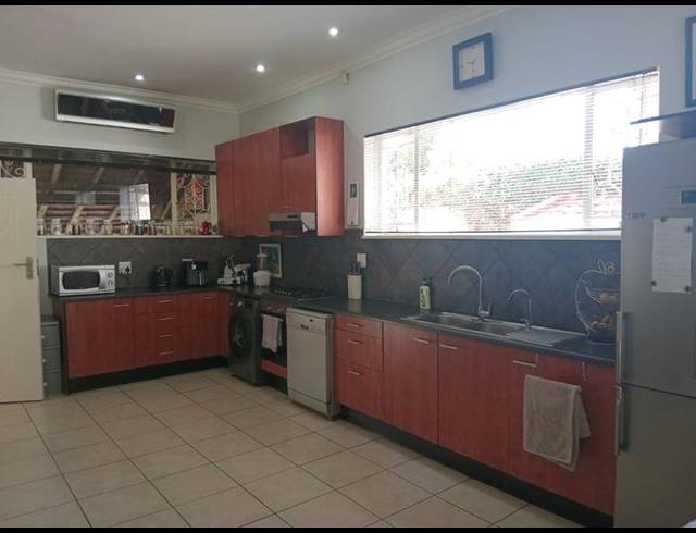 3 BEDROOM HOUSE FOR SALE IN MONUMENT